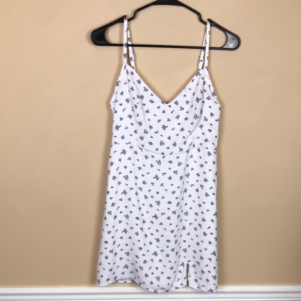 Hollister Women’s Boho Floral Print Smocked Back Leg Slit V-Neck Tank Mini Dress